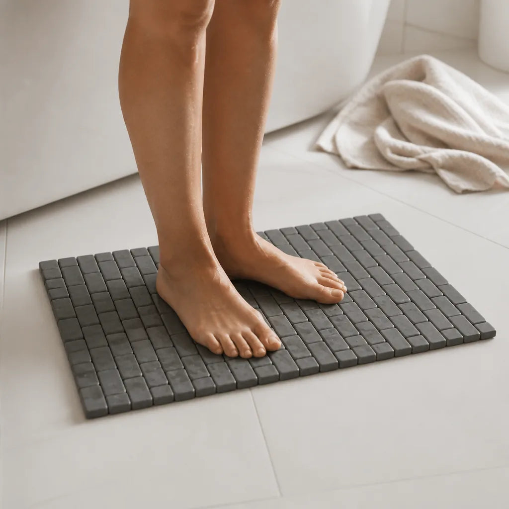 Tapis de bain bambou gris