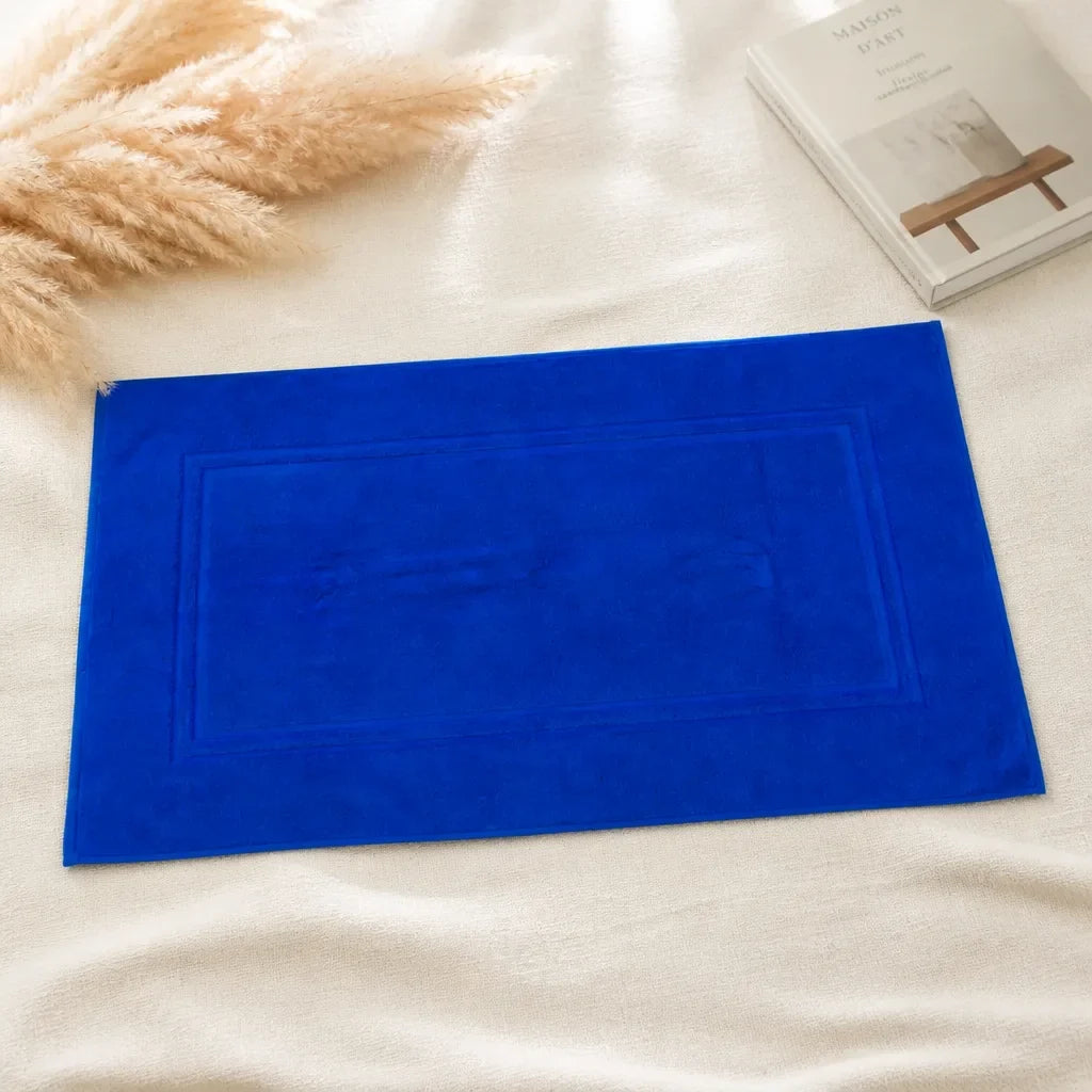 Tapis de bain bleu roi