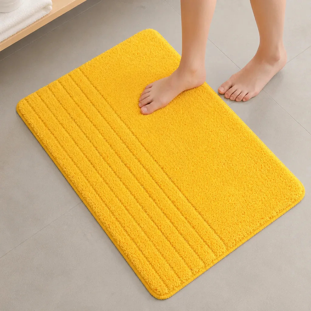 Tapis salle de bain jaune